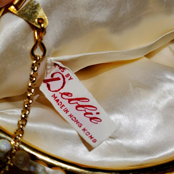 VINTAGE WHITE BEADED EVENT BAG - Picture 2 of 6